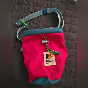 NWT OSO Supply Co. Magenta and Teal Bag